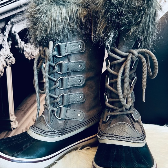 SOREL-JOAN OF ARCTIC™ WOMEN'S WATERPROOF BOOT